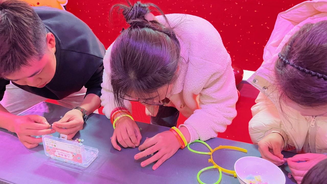 祥龙昂首 万象启新——明汕翻译2023年终晚宴圆满举办插图8 祥龙昂首 万象启新——明汕翻译2023年终晚宴圆满举办插图8